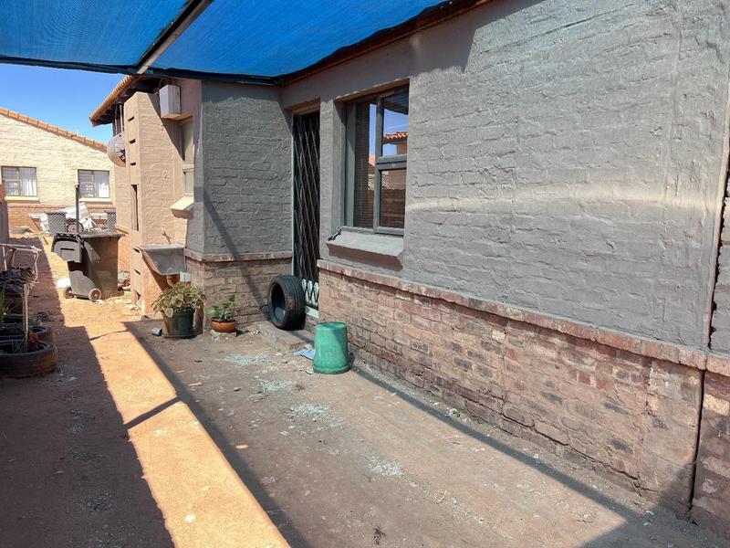 To Let 2 Bedroom Property for Rent in Kathu Northern Cape